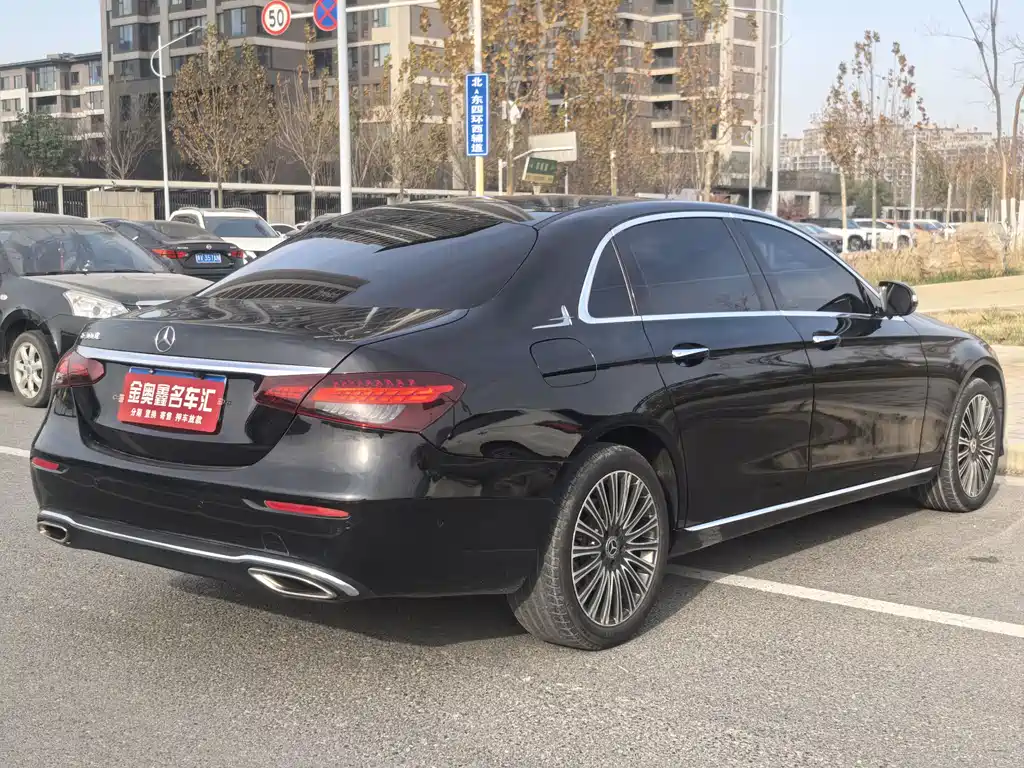 MERCEDES-BENZ E CLASS