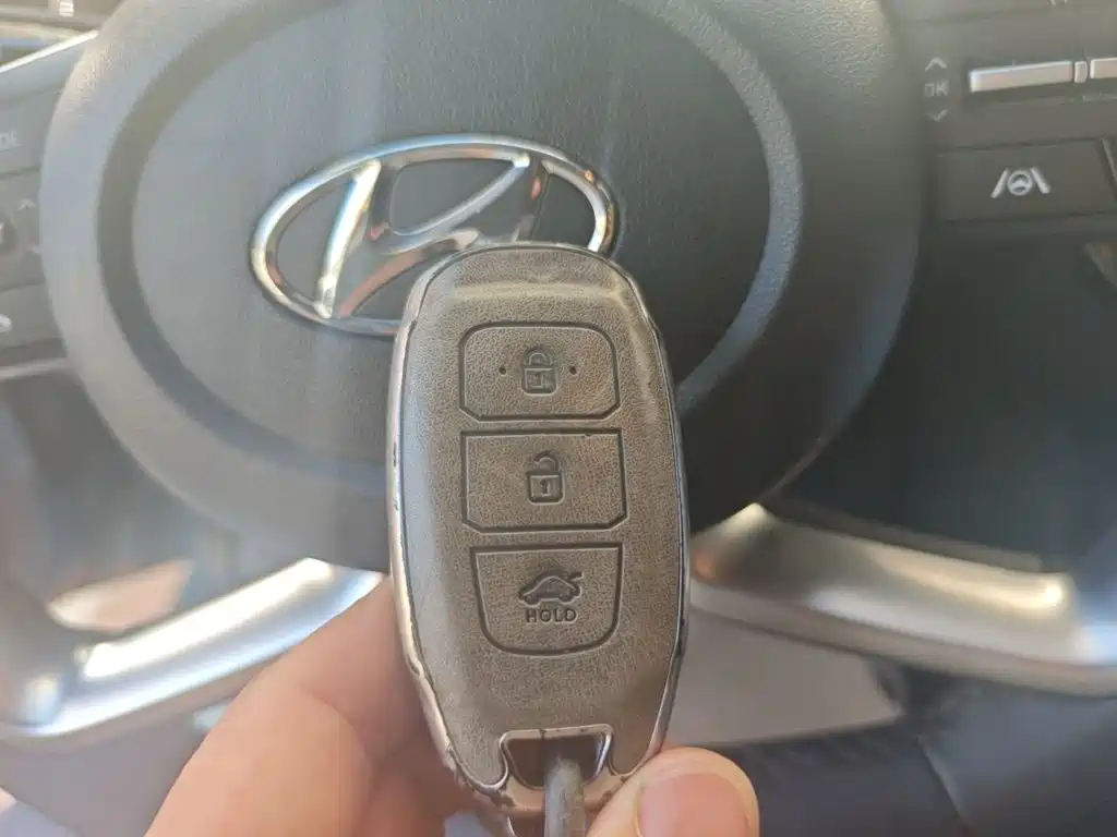 Hyundai Elantra — миниатюра 9