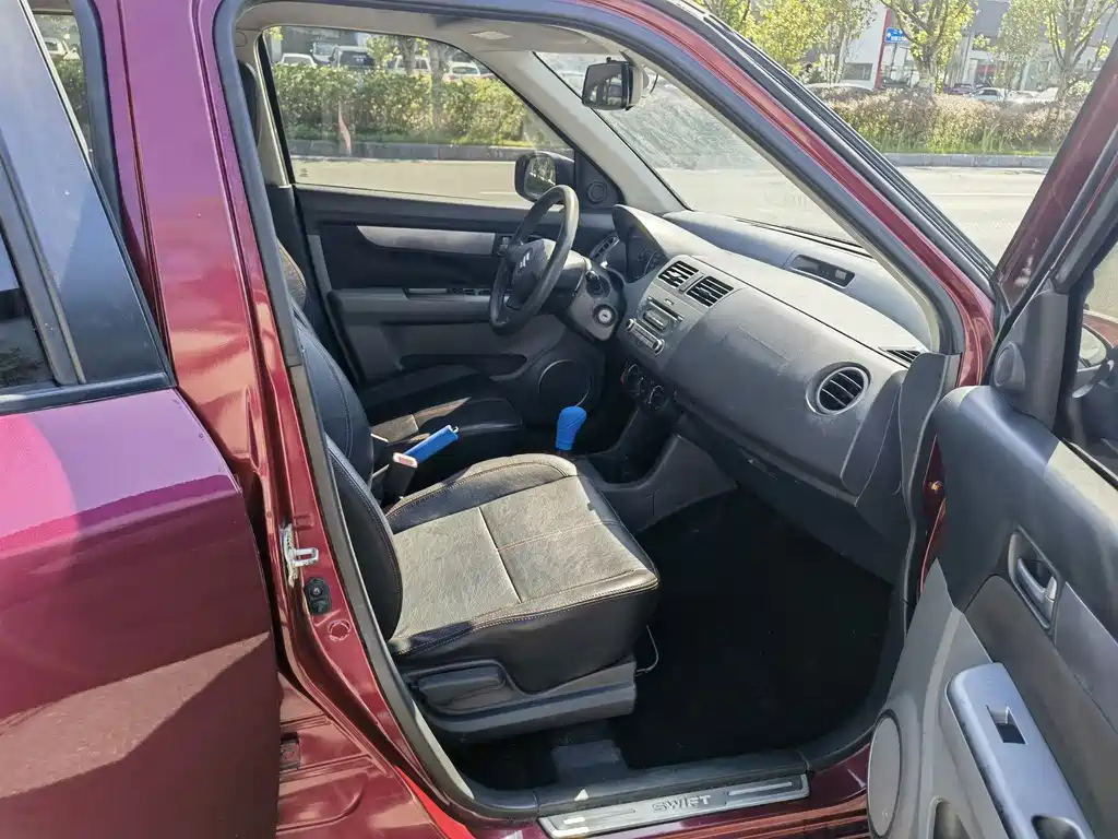 Suzuki Swift — миниатюра 10