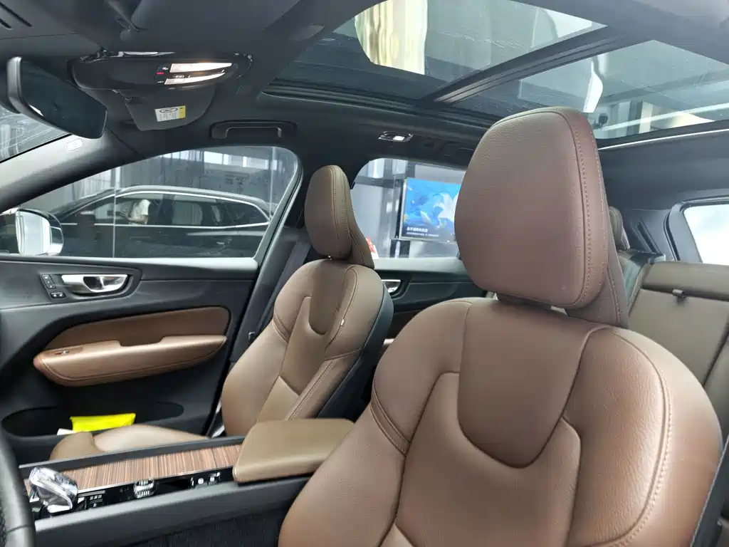 Volvo XC60 — миниатюра 4