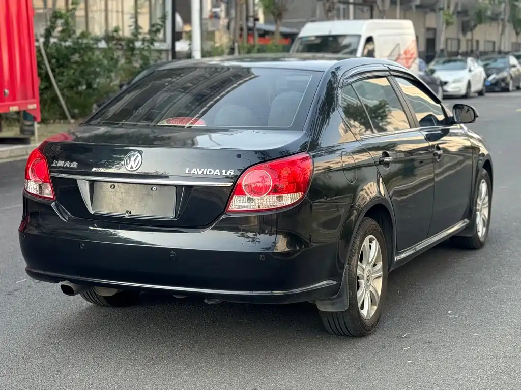 Volkswagen Lavida — миниатюра 8