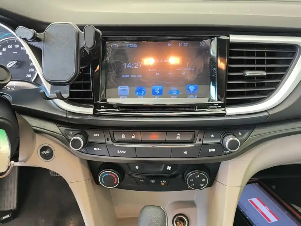 Buick Excelle — миниатюра 13