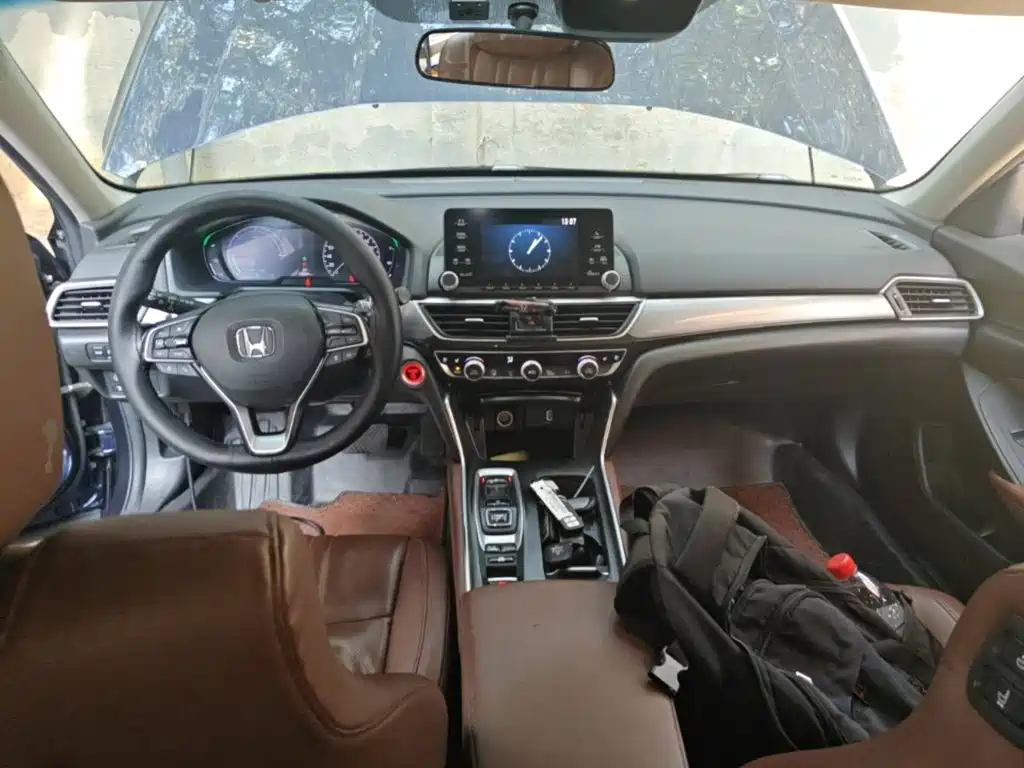 Honda Inspire — миниатюра 10
