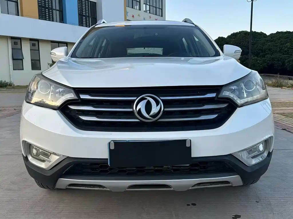 DONGFENG AX7