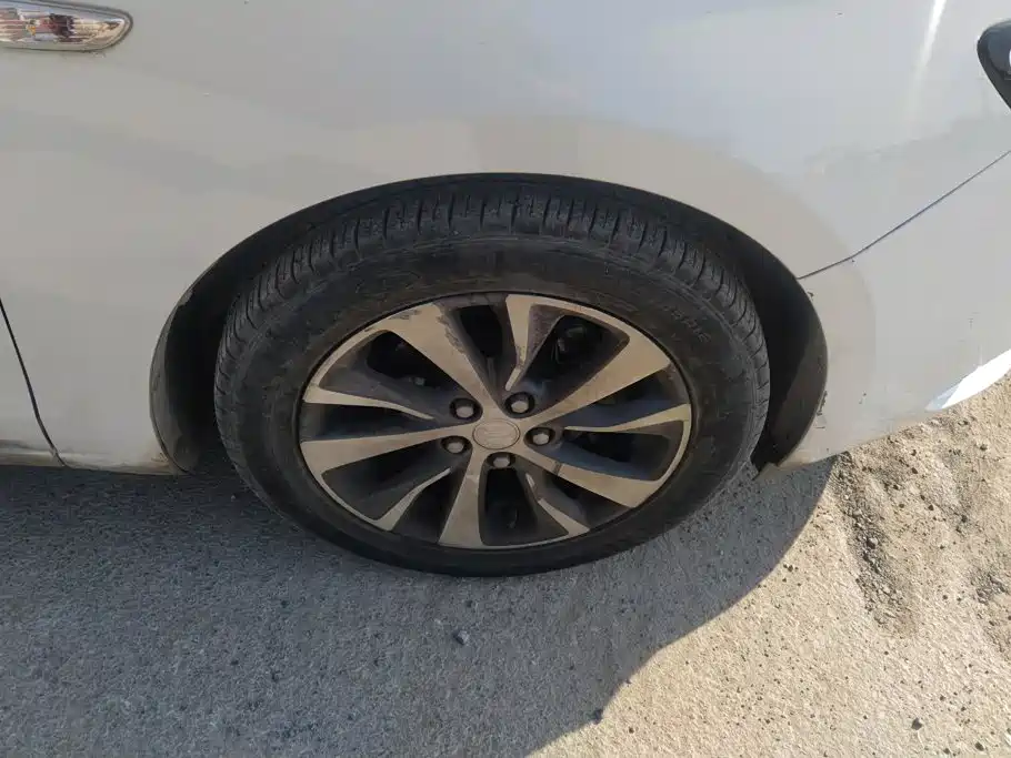 Buick Excelle — миниатюра 6