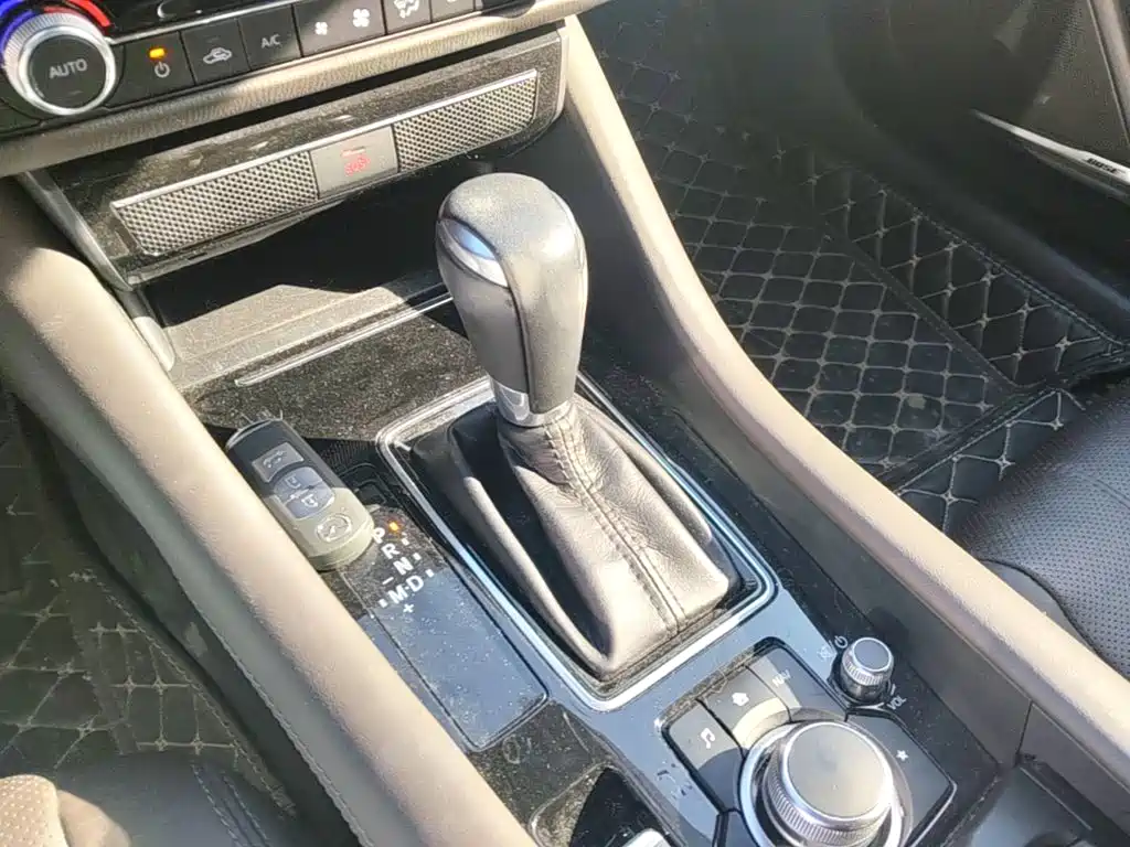 Mazda Atenza — миниатюра 14