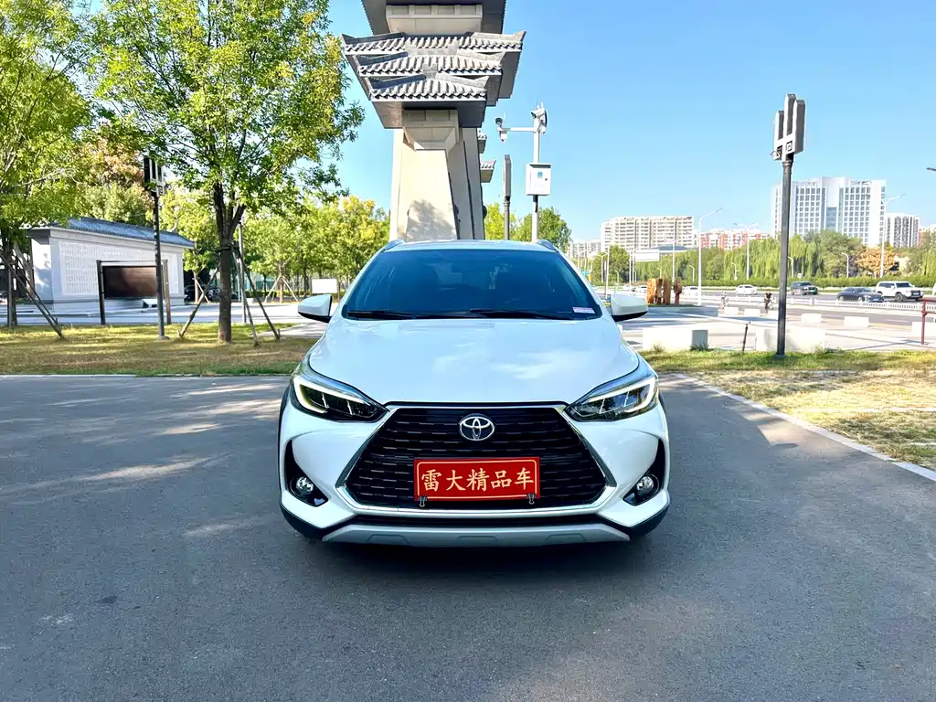 Toyota Yaris L — миниатюра 3