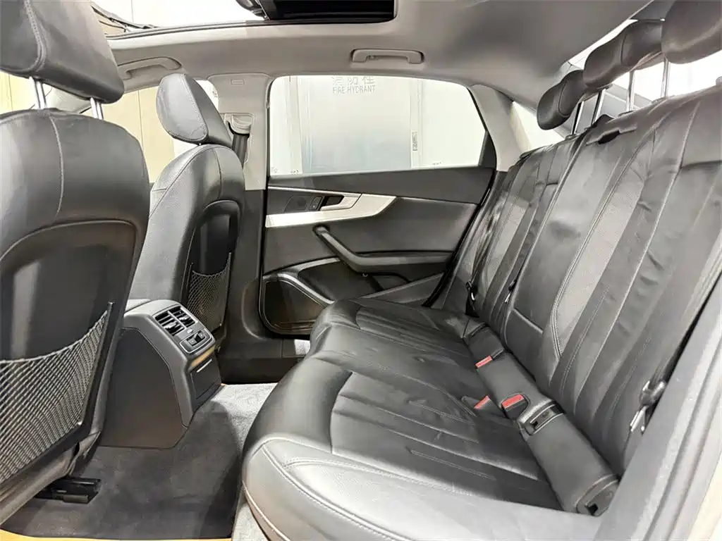 Audi A4L — миниатюра 7