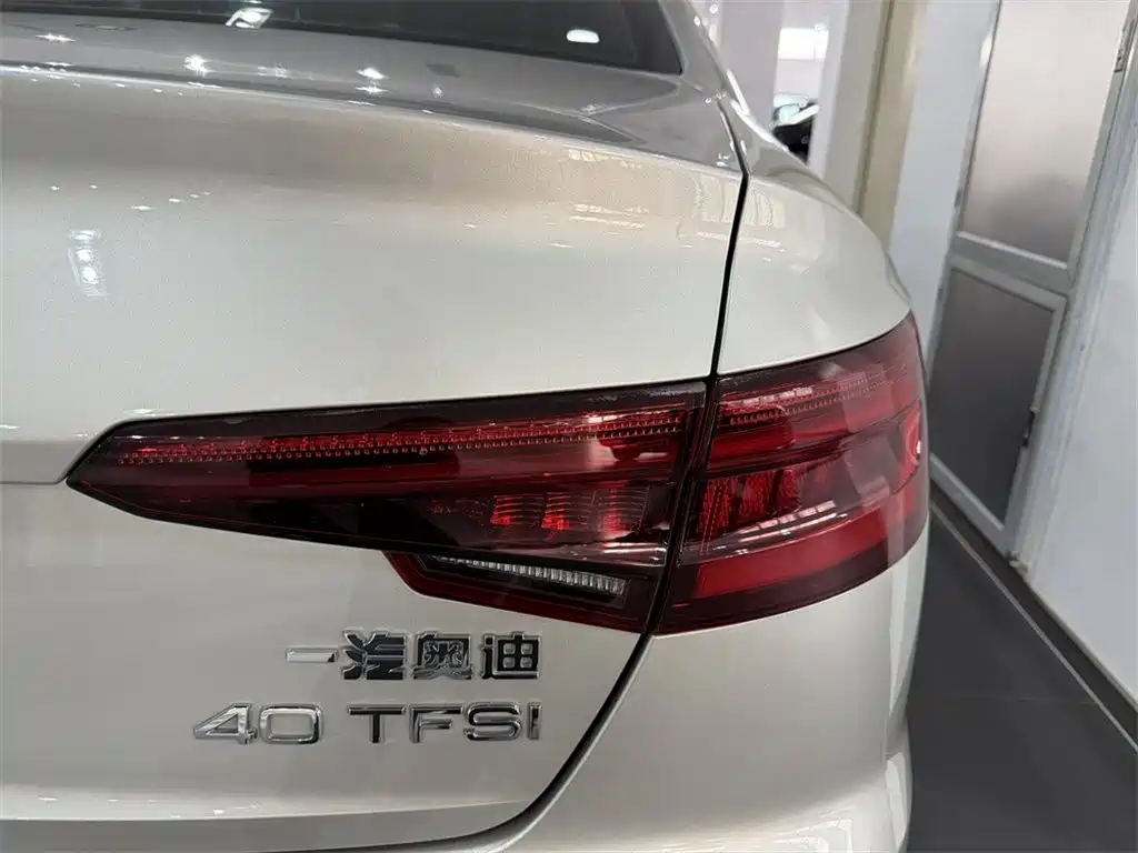 Audi A4L — миниатюра 12