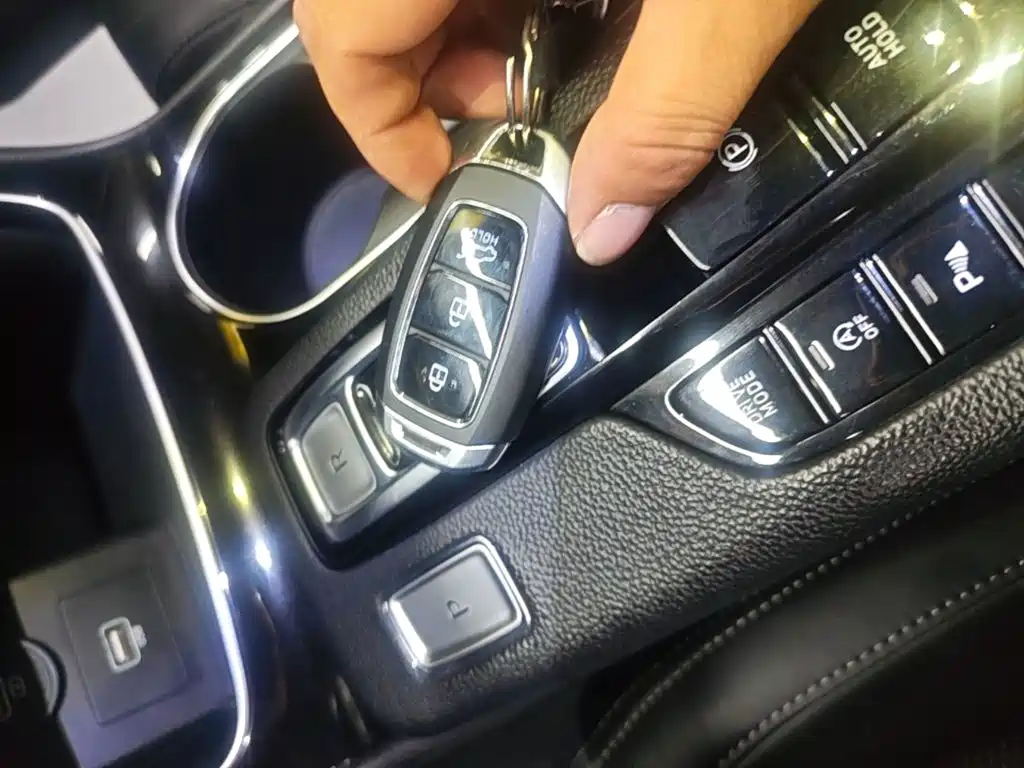 Hyundai Santa Fe — миниатюра 9