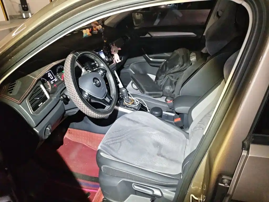 Volkswagen T-Roc — миниатюра 11