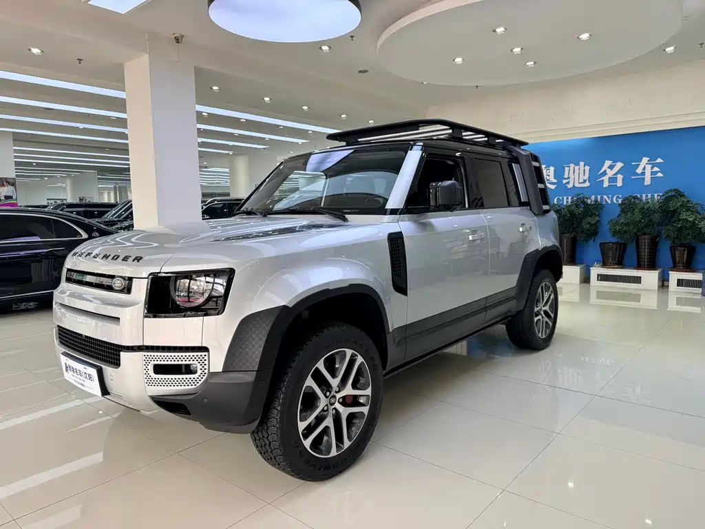 Land Rover Defender 2021