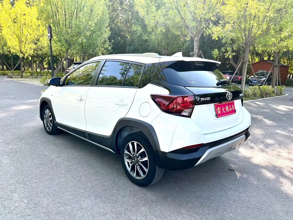 Toyota Yaris L — миниатюра 7