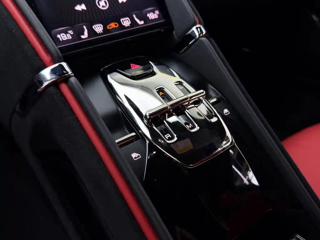 Ferrari Roma — миниатюра 23