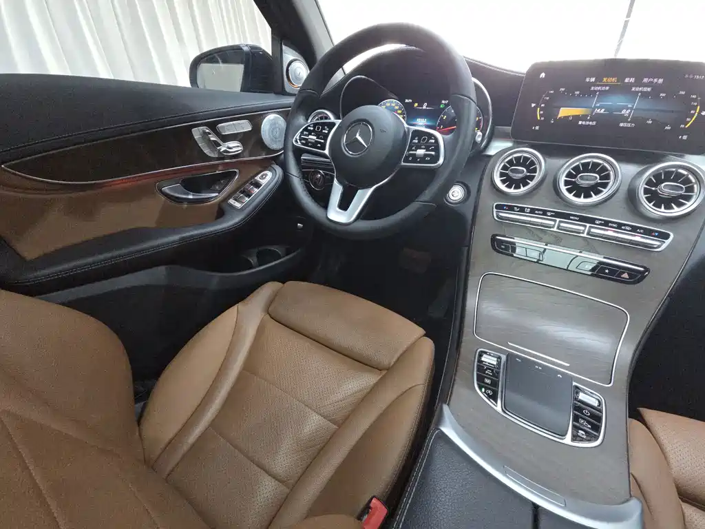 Mercedes-Benz GLC — миниатюра 12