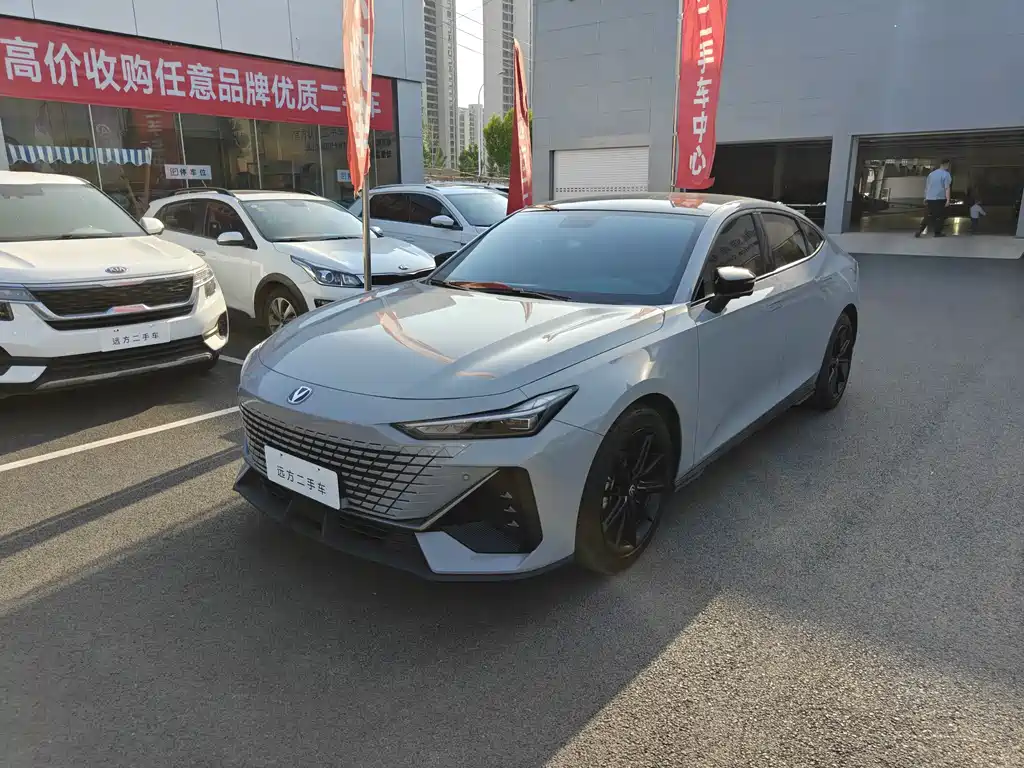 Changan UNI-V 2022