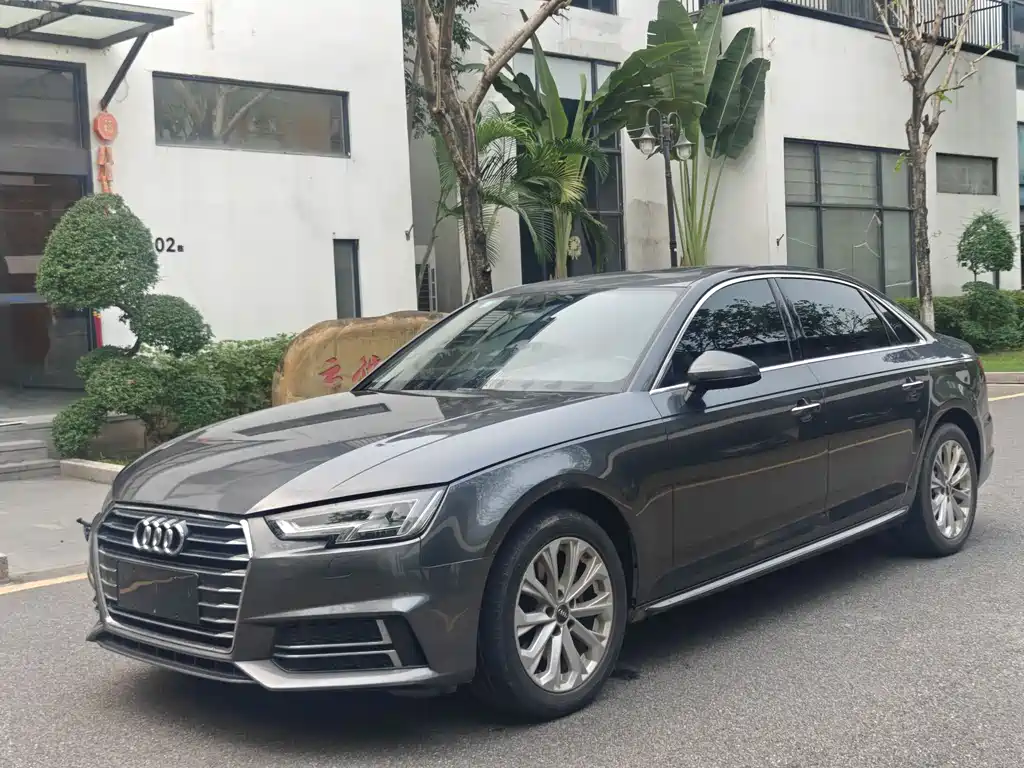 Audi A4L 2019