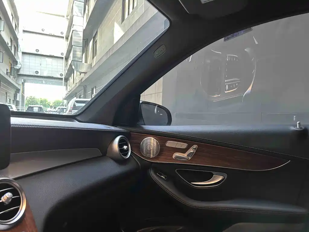 Mercedes-Benz GLC — миниатюра 17