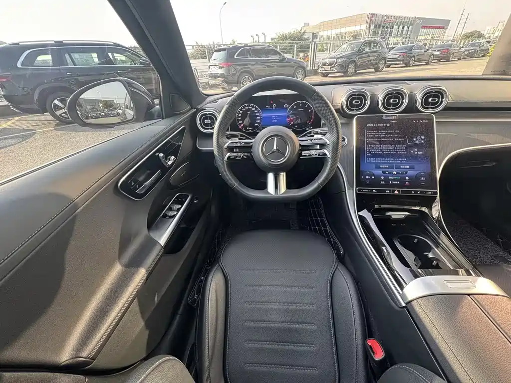 Mercedes-Benz C-Class — миниатюра 9