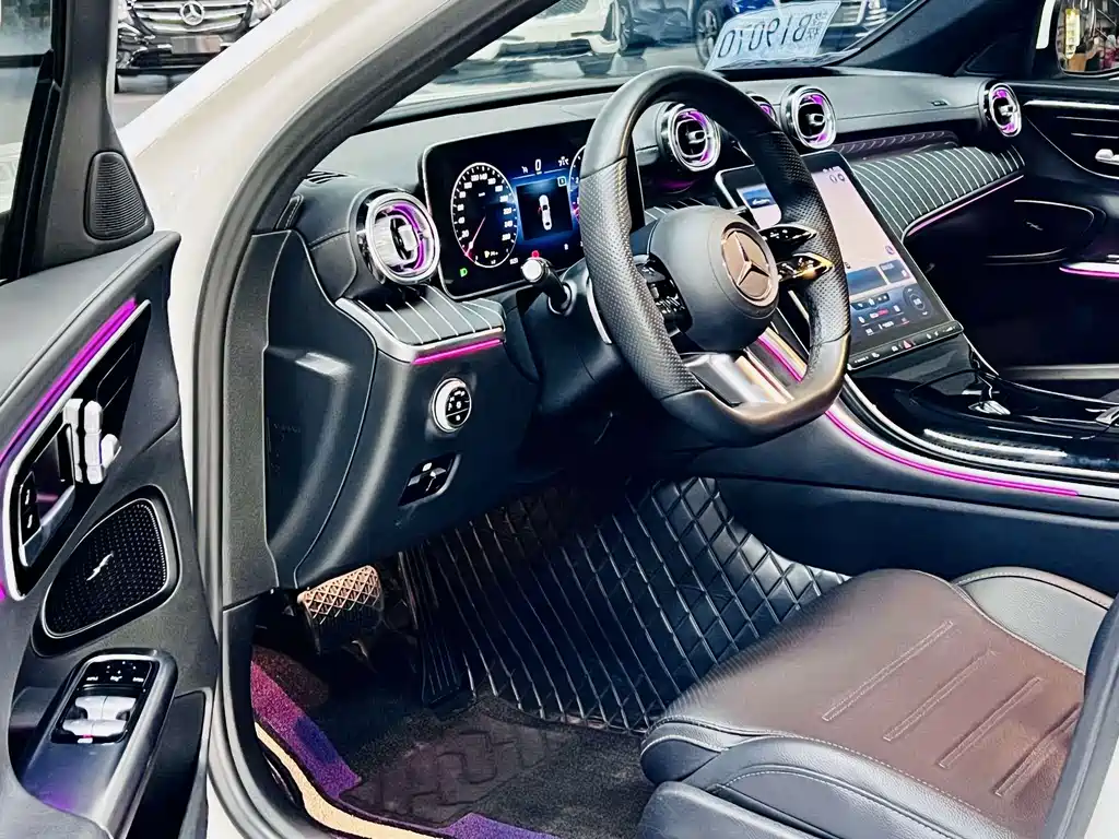 Mercedes-Benz C-Class — миниатюра 8