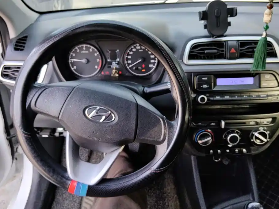 Hyundai Verna — миниатюра 12