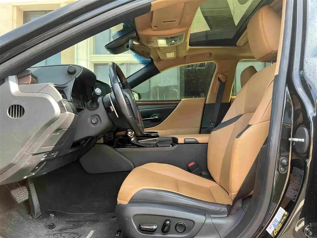 Lexus ES — миниатюра 5
