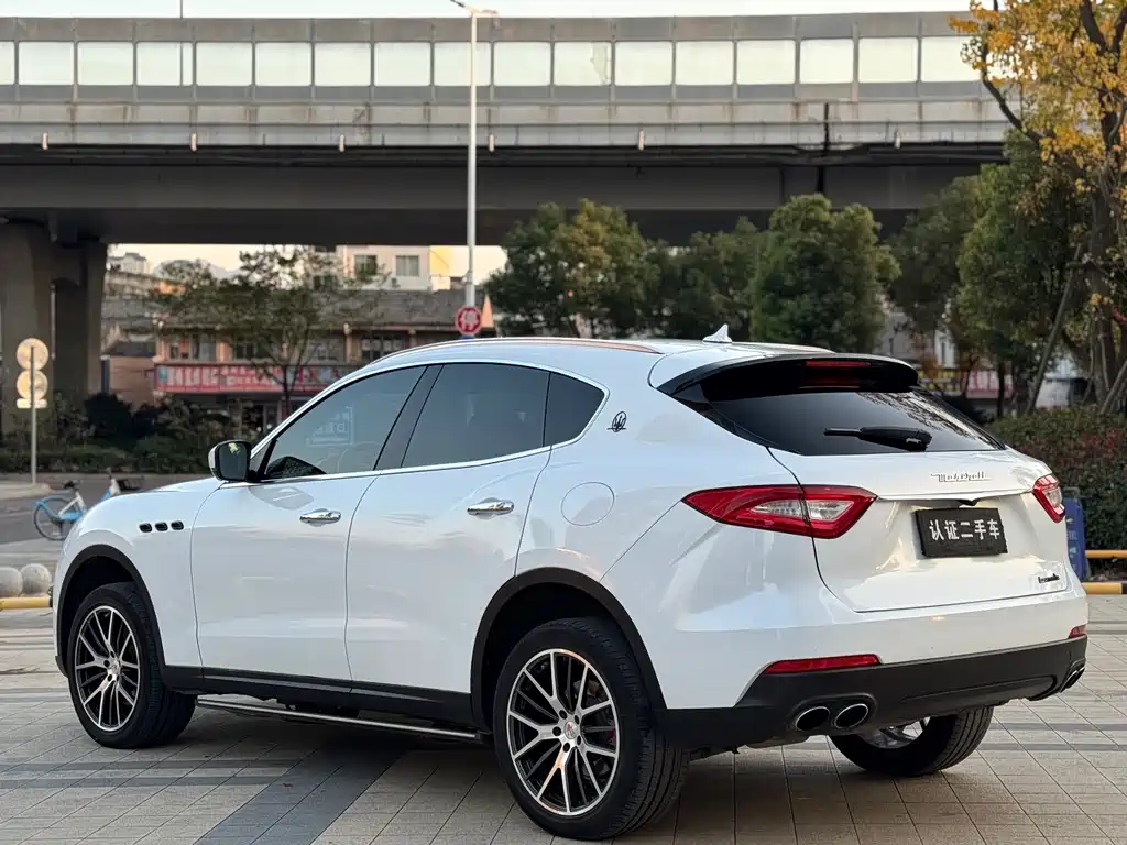 MASERATI LEVANTE