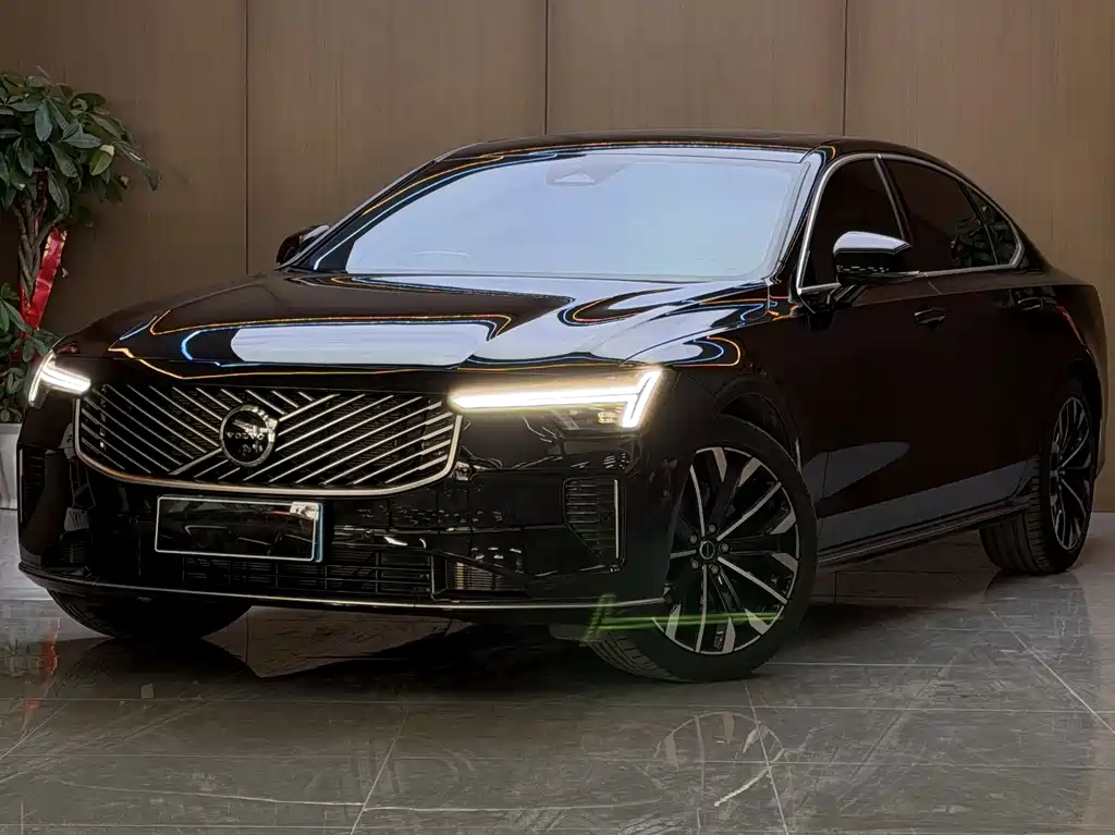 Volvo S90 — миниатюра 8