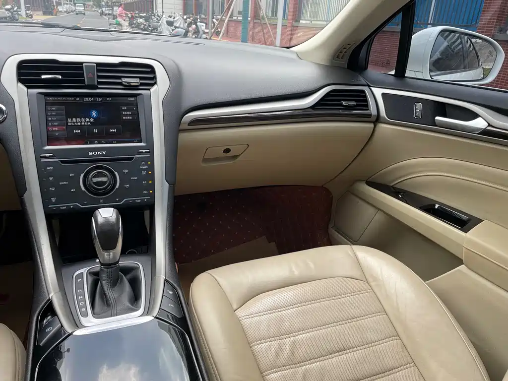 Ford Mondeo — миниатюра 11