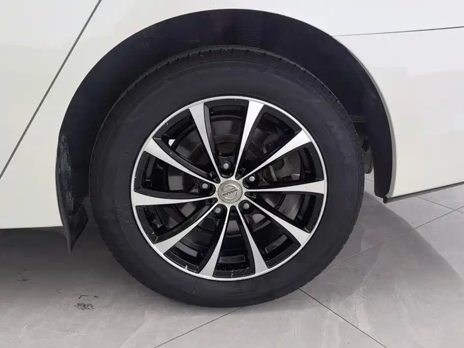 Nissan Sylphy — миниатюра 6