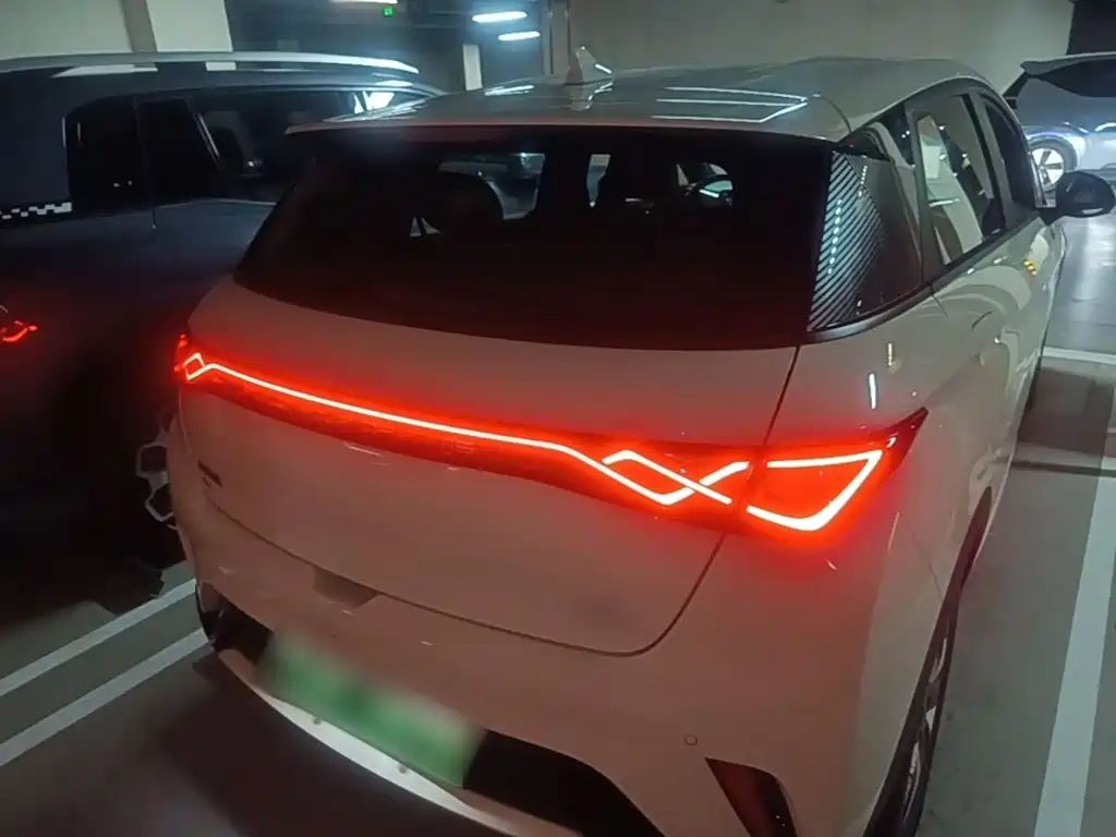 BYD Dolphin — миниатюра 6