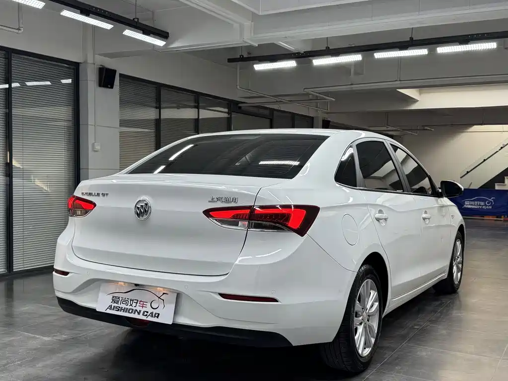 Buick Excelle — миниатюра 7
