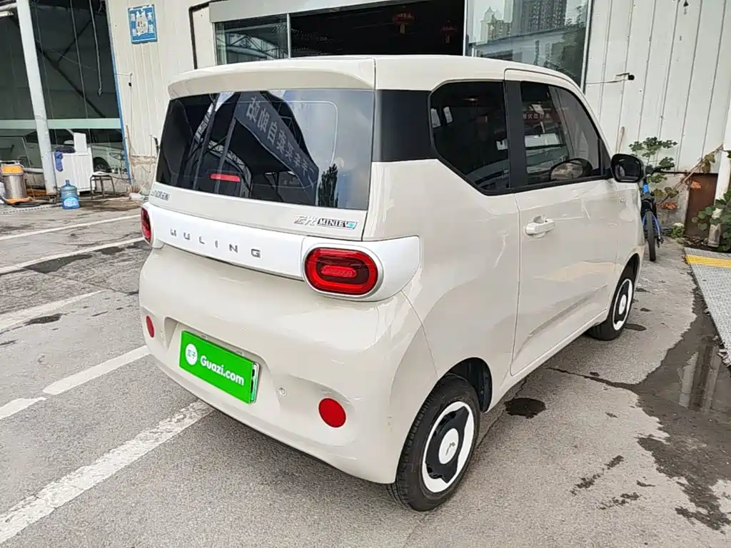 Wuling MINIEV — миниатюра 7