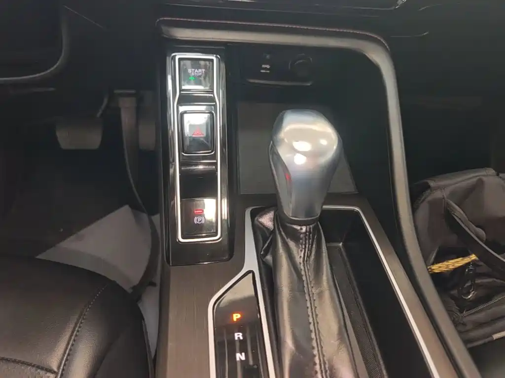 Roewe i5 — миниатюра 14