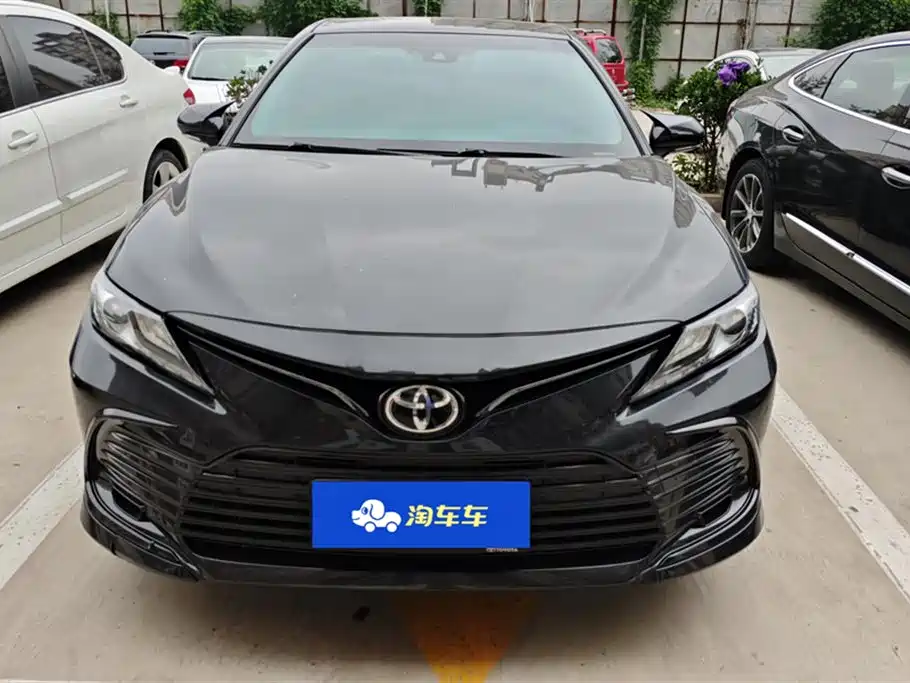 TOYOTA CAMRY