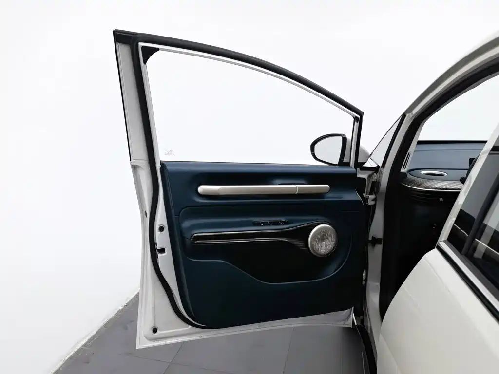 Baojun Yunduo — миниатюра 8