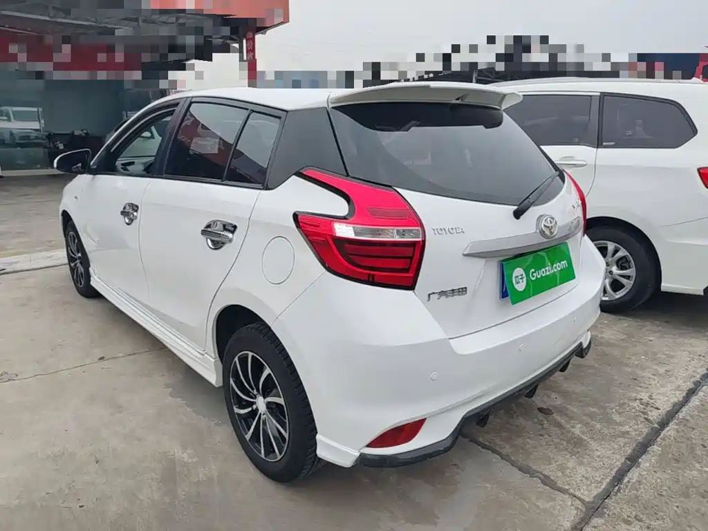 Toyota Yaris L — миниатюра 5