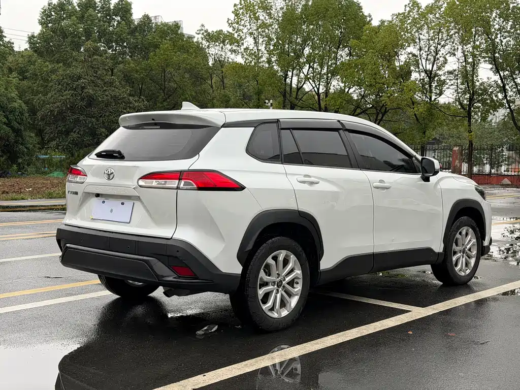 Toyota Frontlander — миниатюра 5