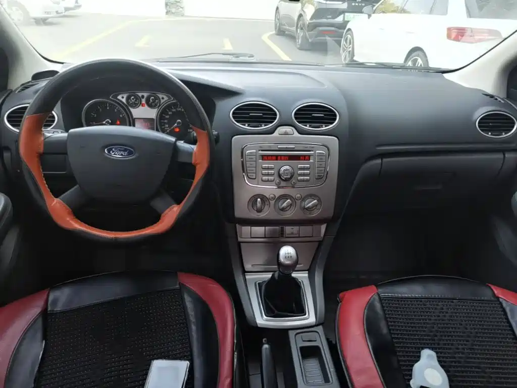 Ford Focus — миниатюра 10