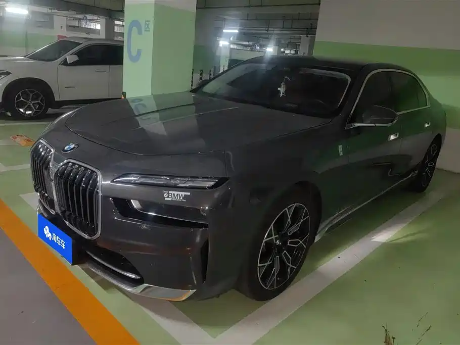 BMW 7 Series 2025