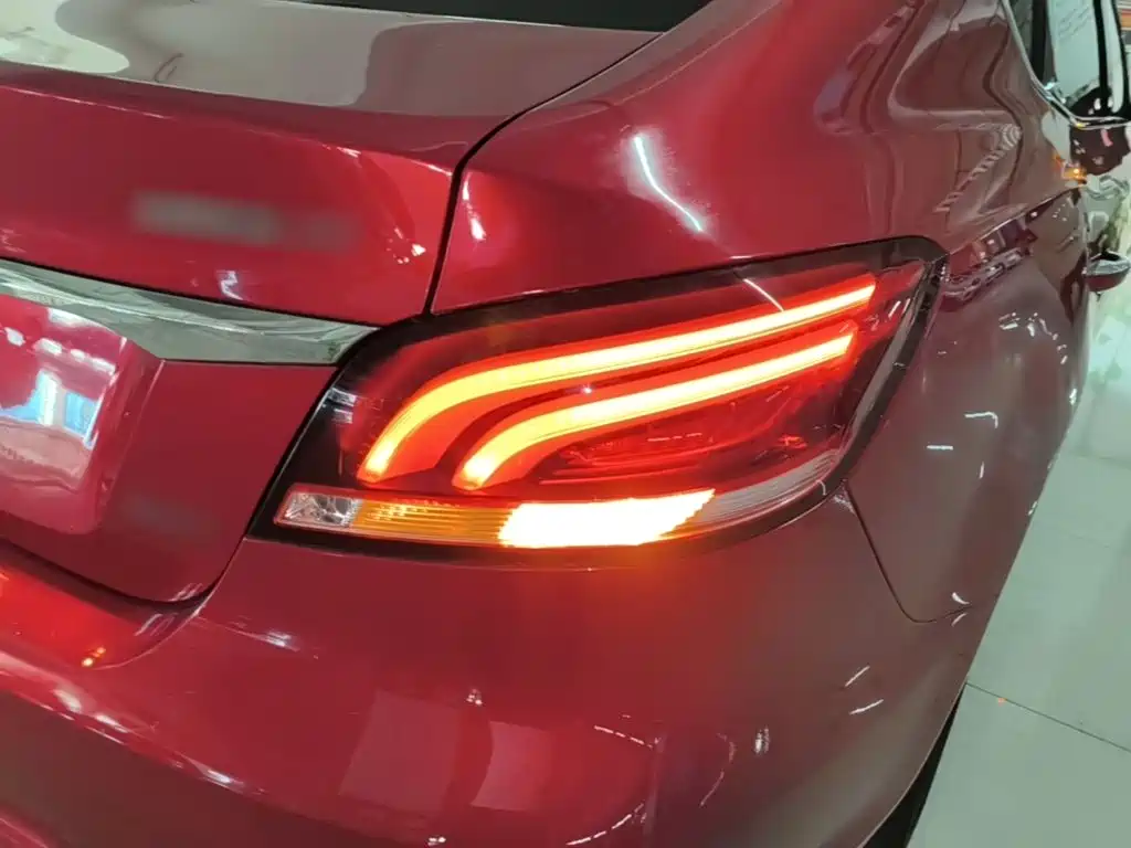 MG MG6 — миниатюра 8