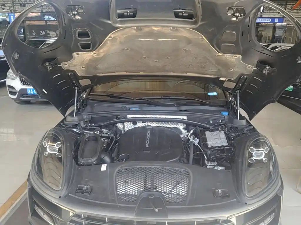 Porsche Macan — миниатюра 20