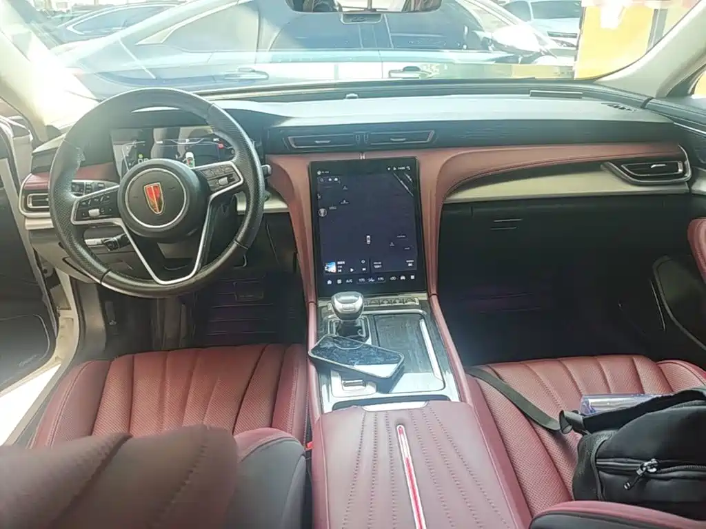 Hongqi Hongqi H5 — миниатюра 10