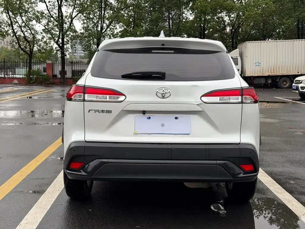 Toyota Frontlander — миниатюра 6