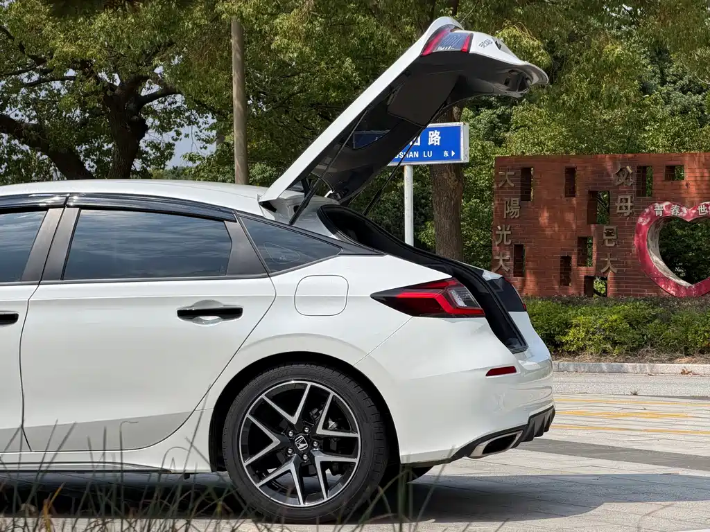Honda Civic — миниатюра 10