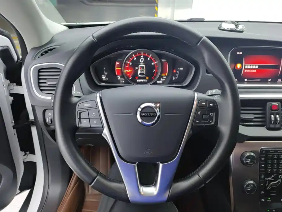 Volvo V40 — миниатюра 15
