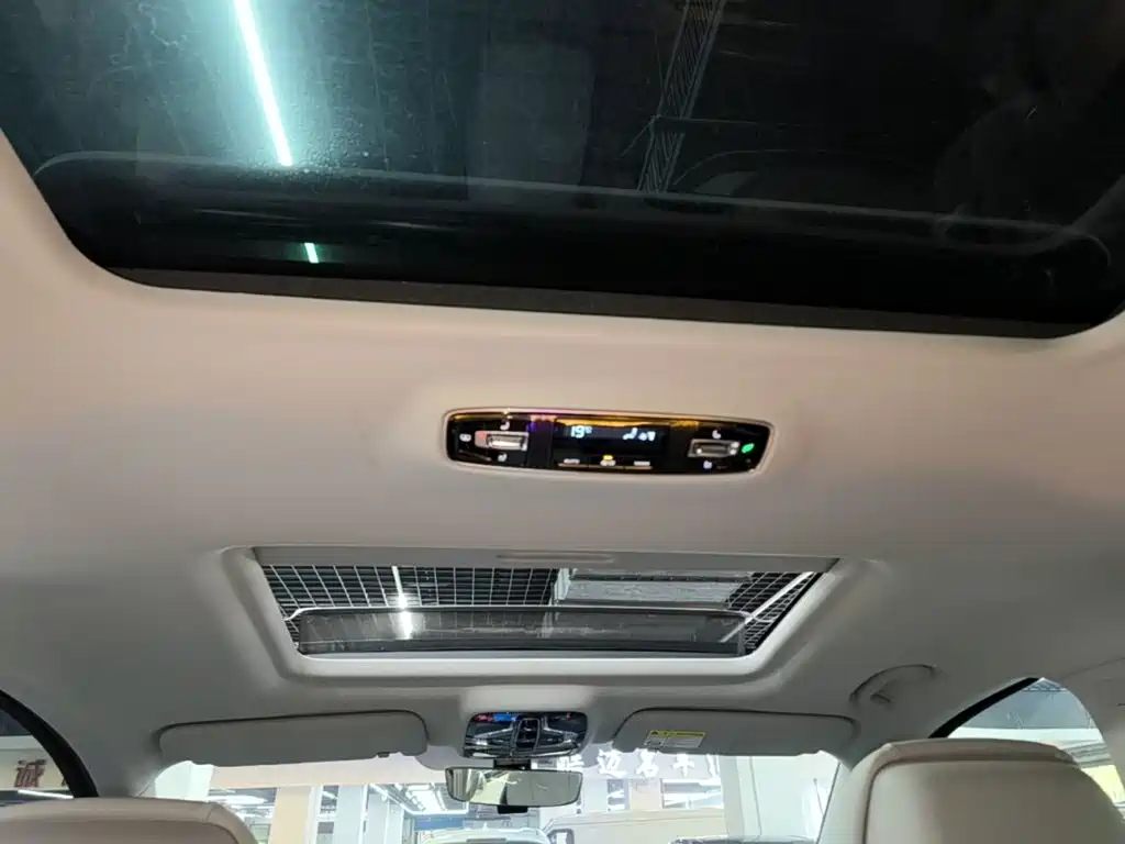 Roewe iMAX8 — миниатюра 18
