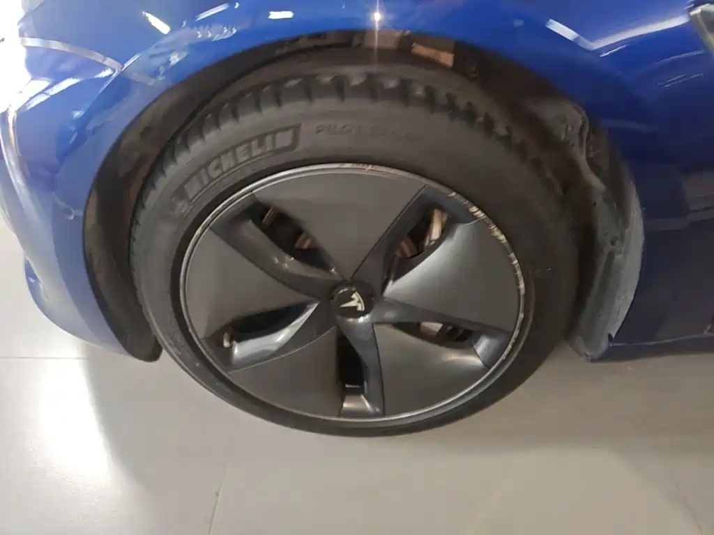 Tesla Model 3 — миниатюра 23