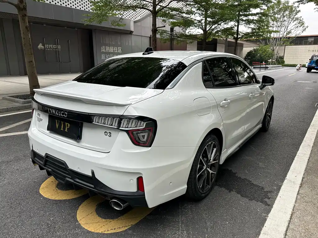 Lynk & Co 03 — миниатюра 14