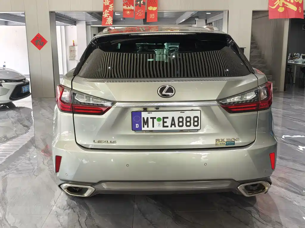 Lexus RX — миниатюра 6